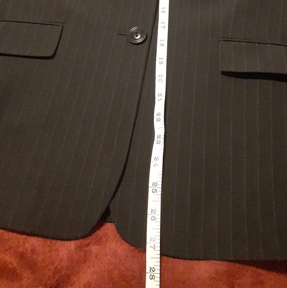 Tahari Plus Size Blazer (NWOT) - Picture 7 of 9